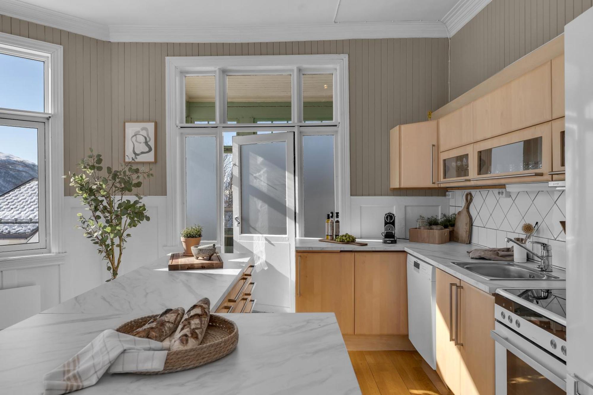 Lovely City Center Apartment With Amazing Views And Free Parking! Tromso Exterior photo